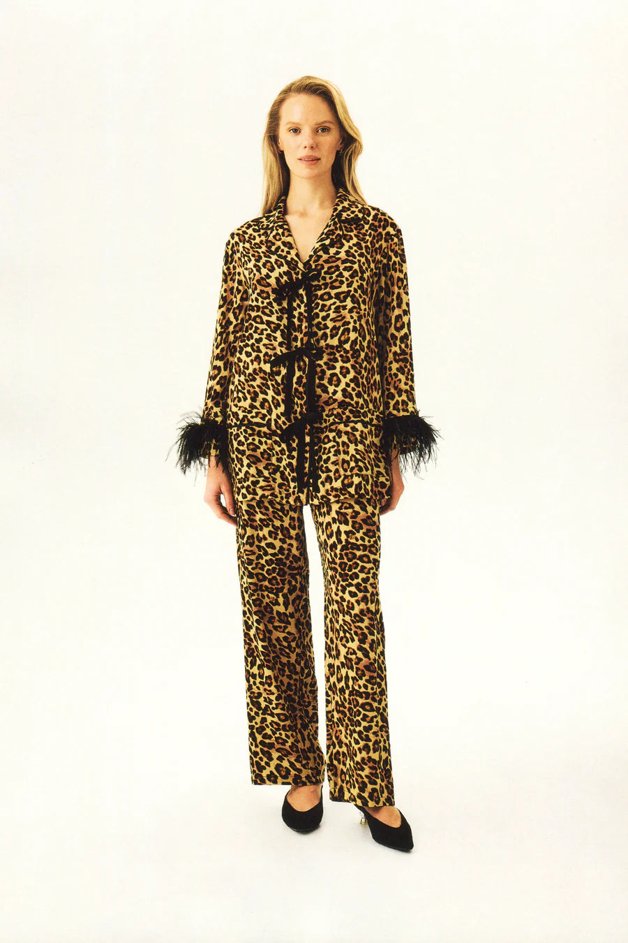 The Bow Pajamas Set with Detachable Feathers in Leopard